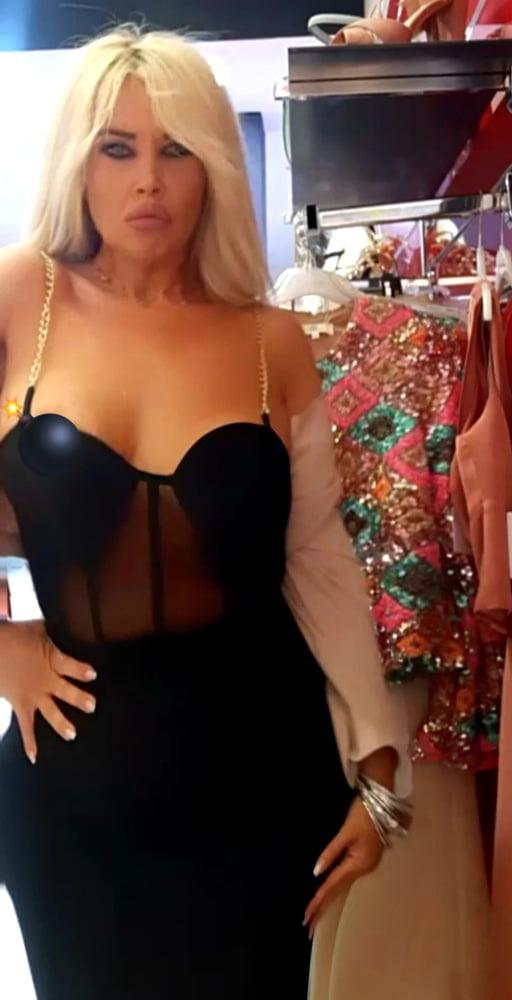 25P Greek Huge tits Vol 4