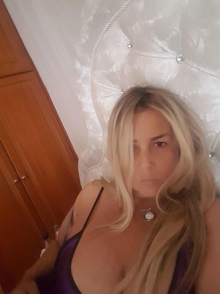 25P Greek Huge tits Vol 4