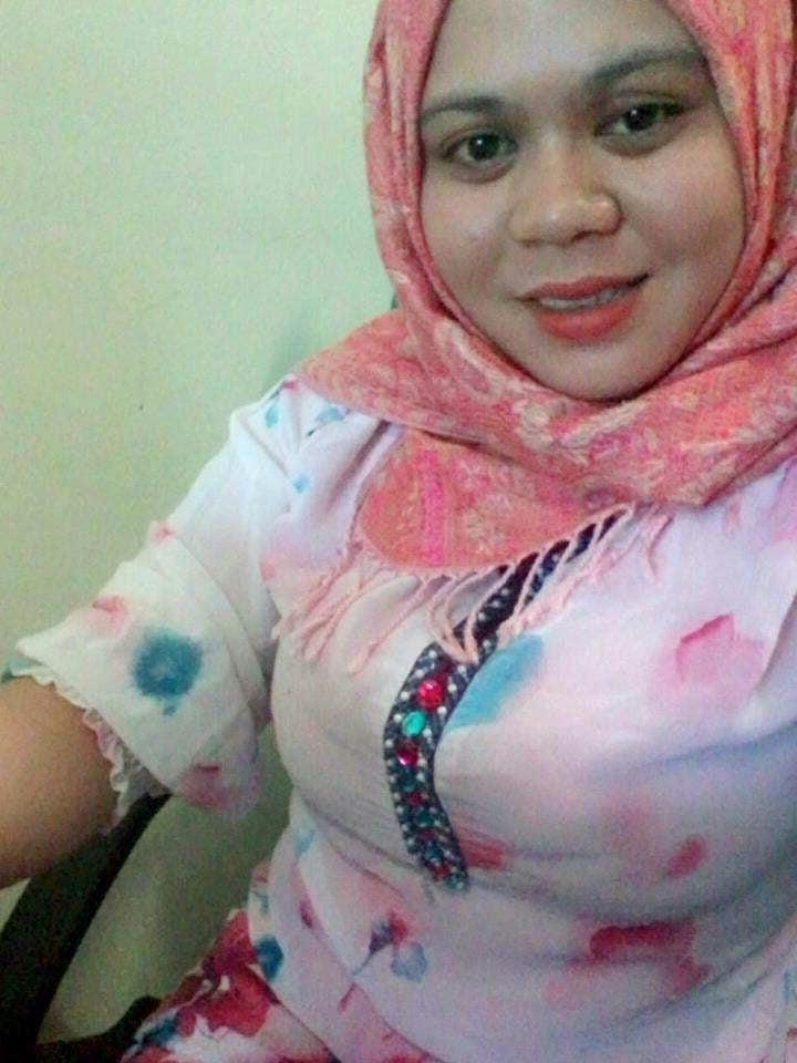 25P Gadis melayu tetek besar