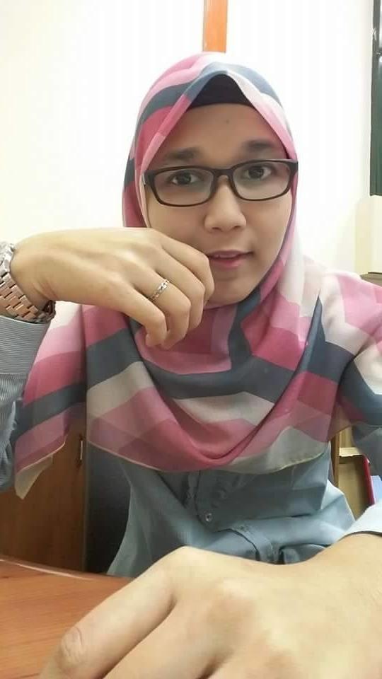 25P Gadis melayu tetek besar