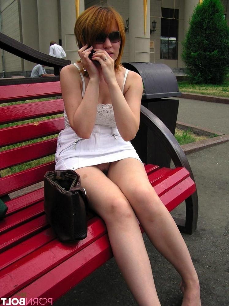 25P Upskirt pics - no panties