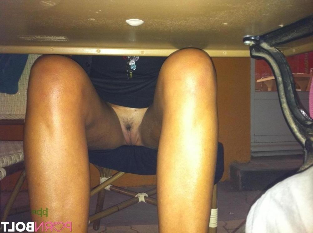 25P Upskirt pics - no panties
