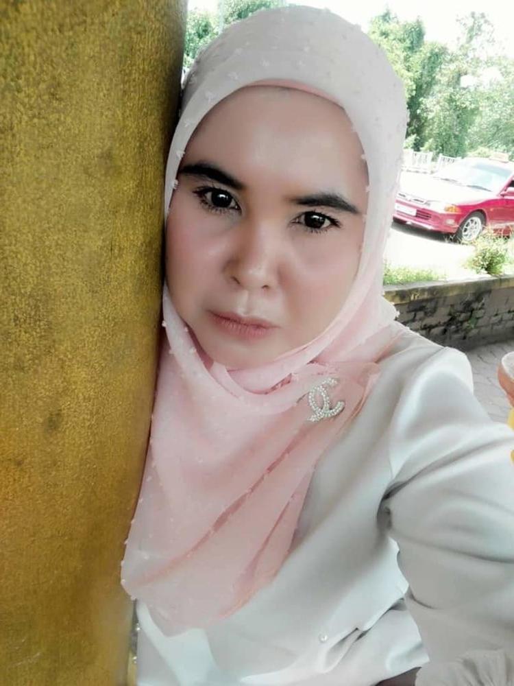 25P Janda melayu tetek besar