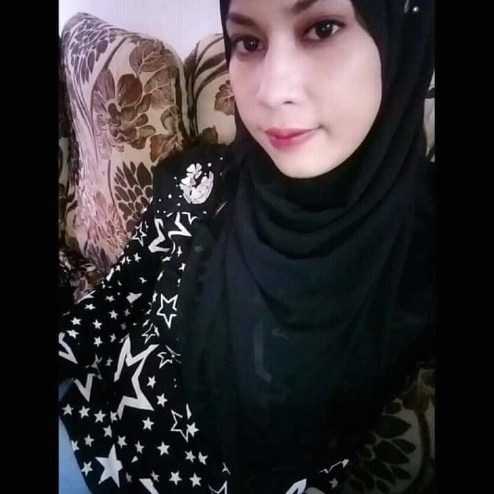 25P Janda melayu tetek besar