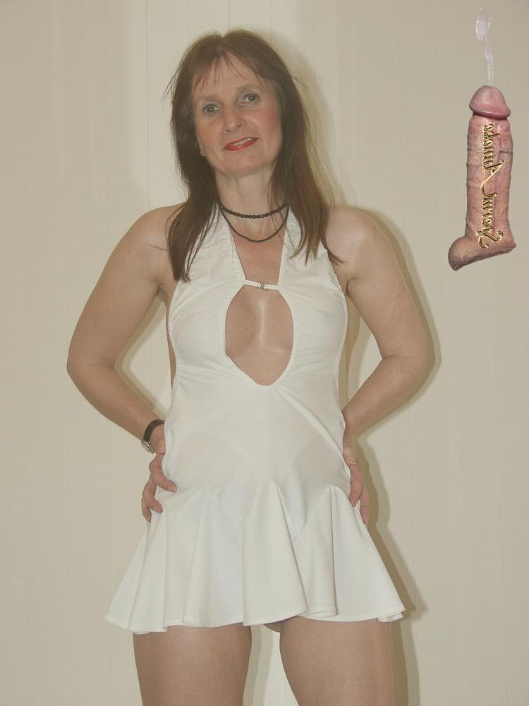25P SpermAnneke bukkake slut