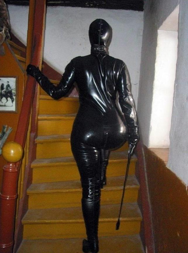 25P Latex Rubber Milf Granny September  issue