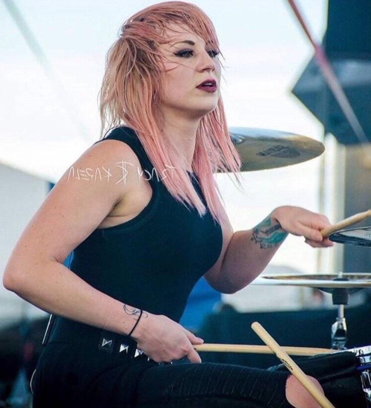 25P Jen Ledger needs a rough fucking