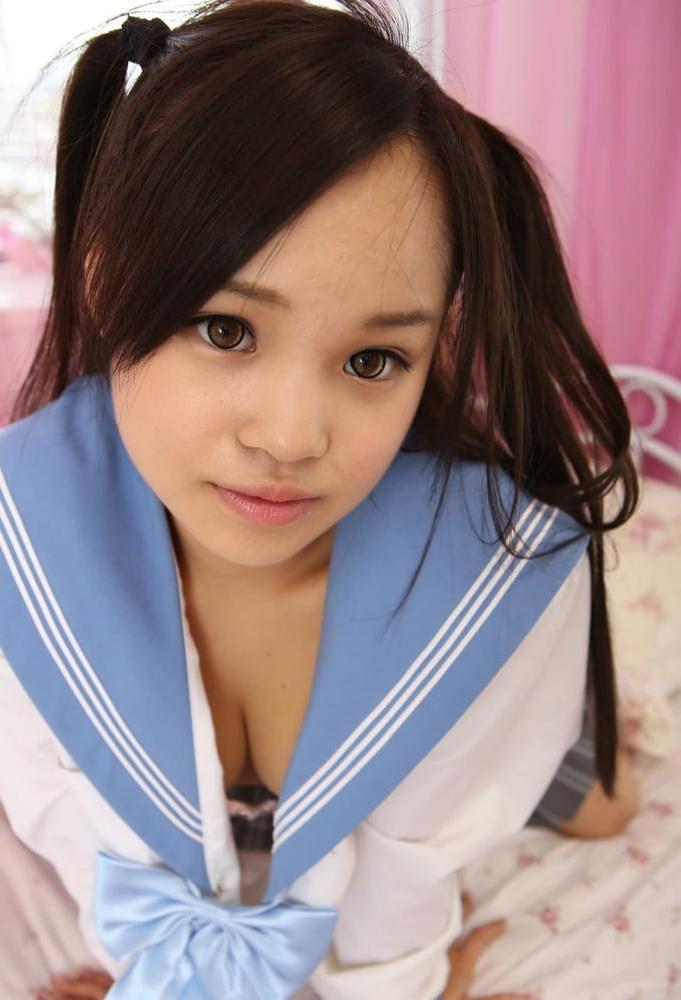 25P Risa Oomomo non nude set