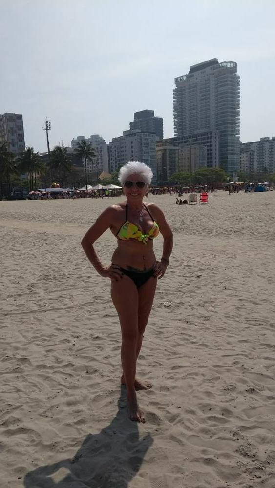 25P Non-nude granny beach babes 2