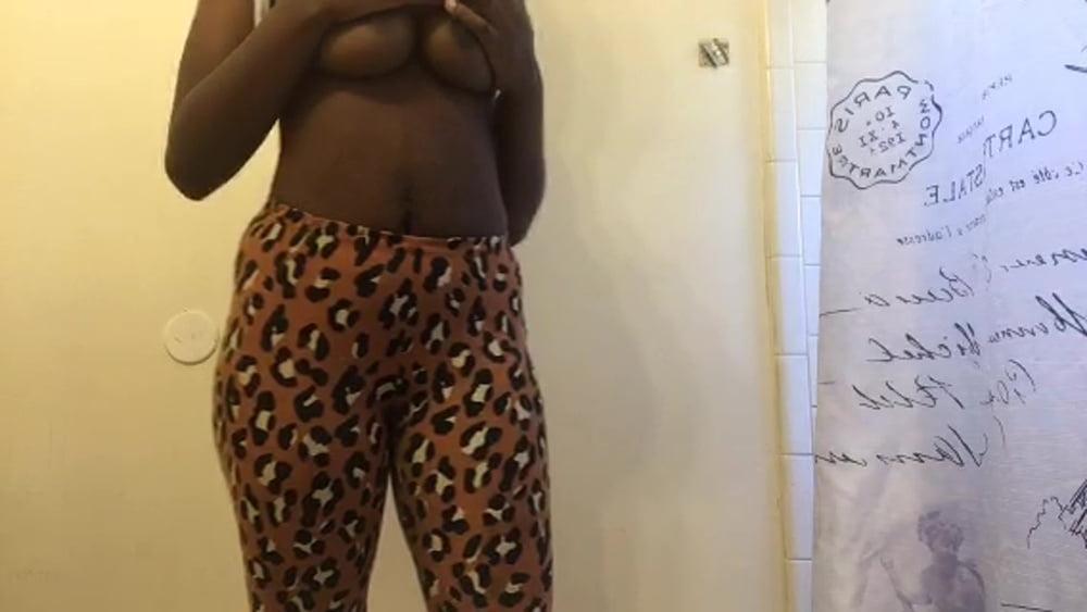 16P BLACK GIRL