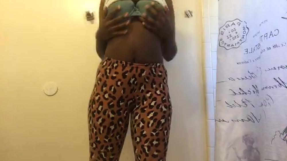 16P BLACK GIRL