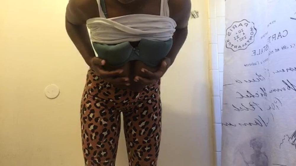 16P BLACK GIRL