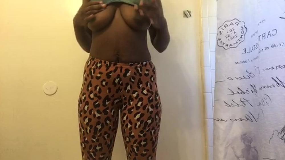 16P BLACK GIRL