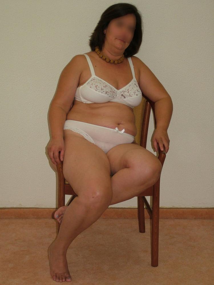 22P Posing on a chair