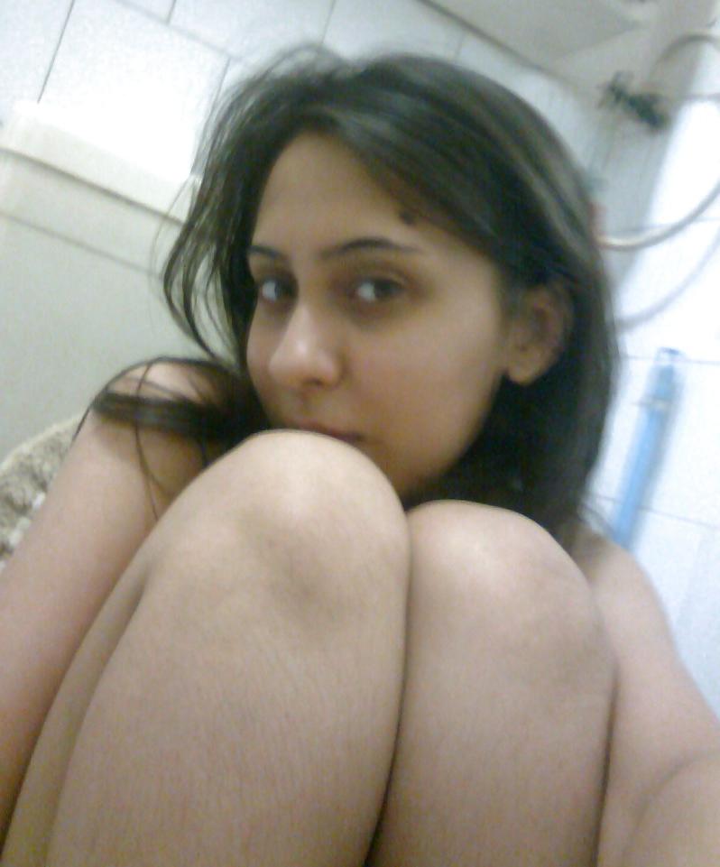 25P Indian amateur strips