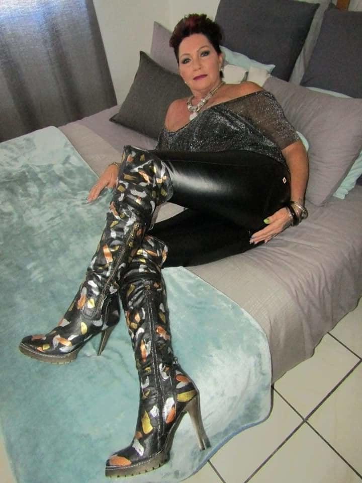 25P DOM granny whore Eliz