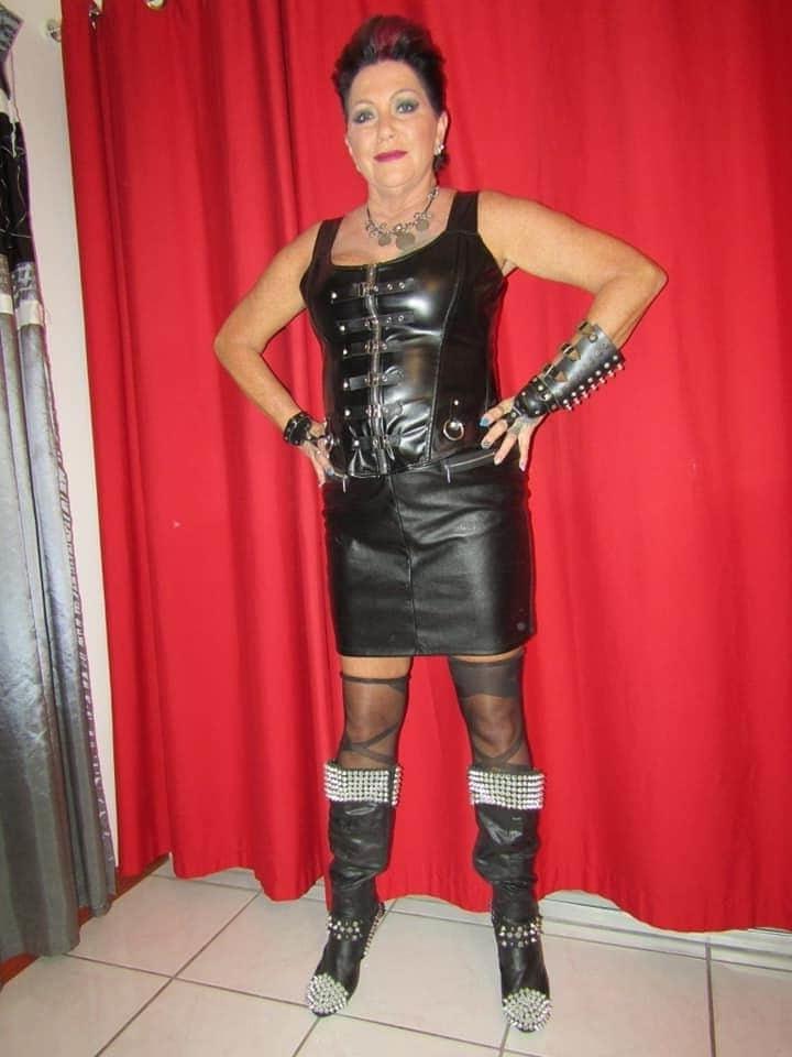 25P DOM granny whore Eliz