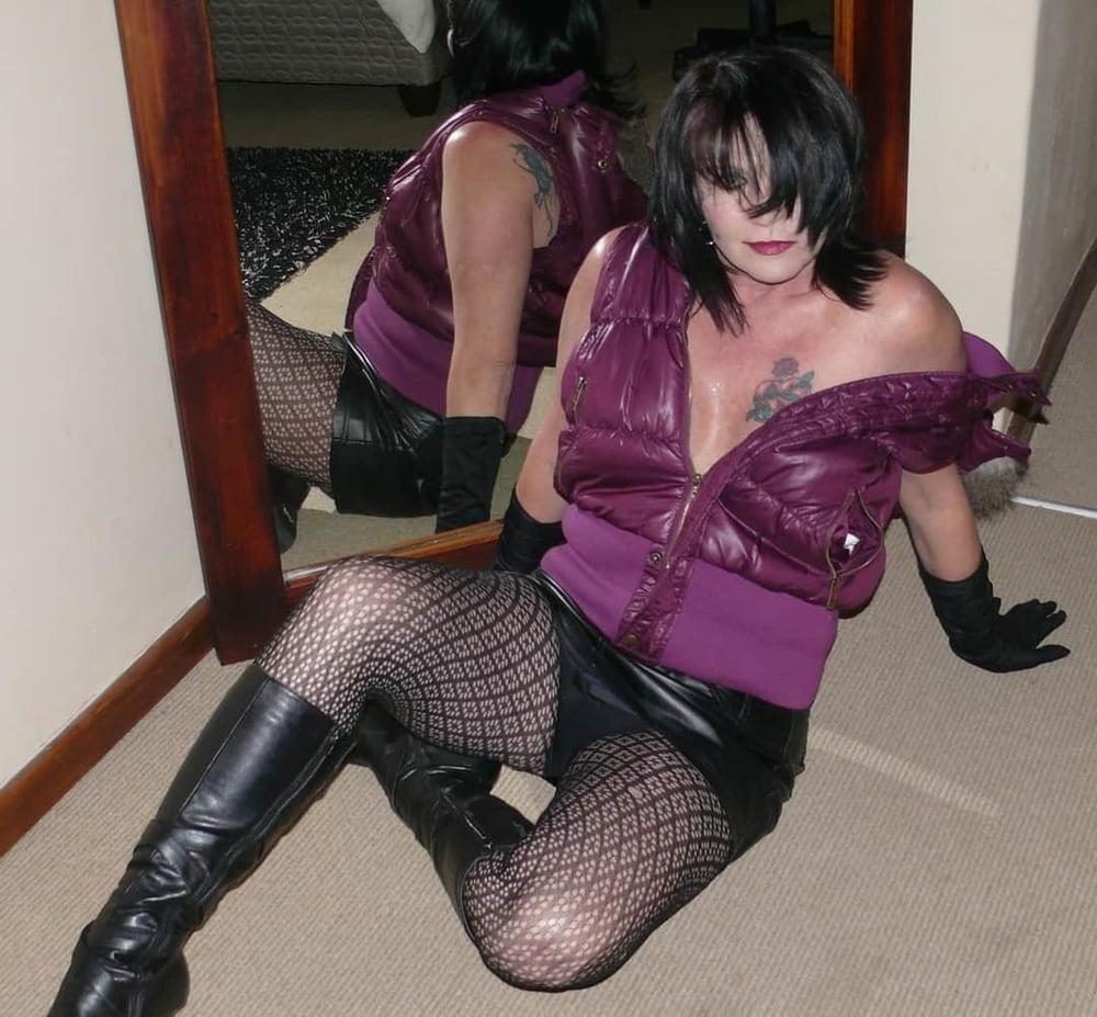 25P DOM granny whore Eliz