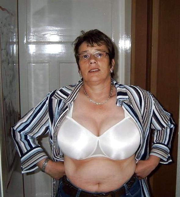 25P Webtastic Special: Granny Time Vol.1337
