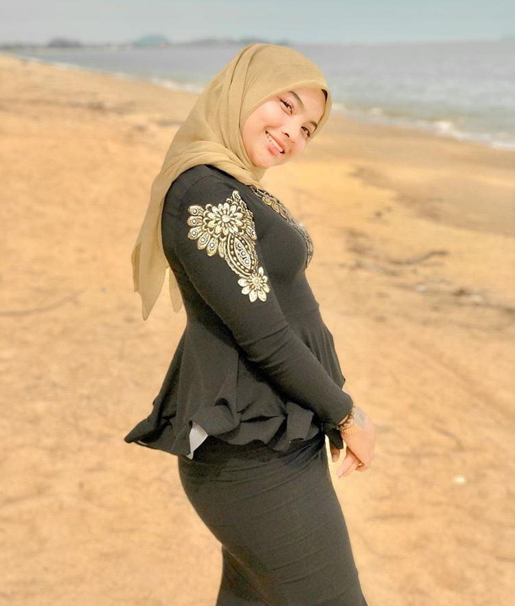 25P Melayu Tudung Cintik