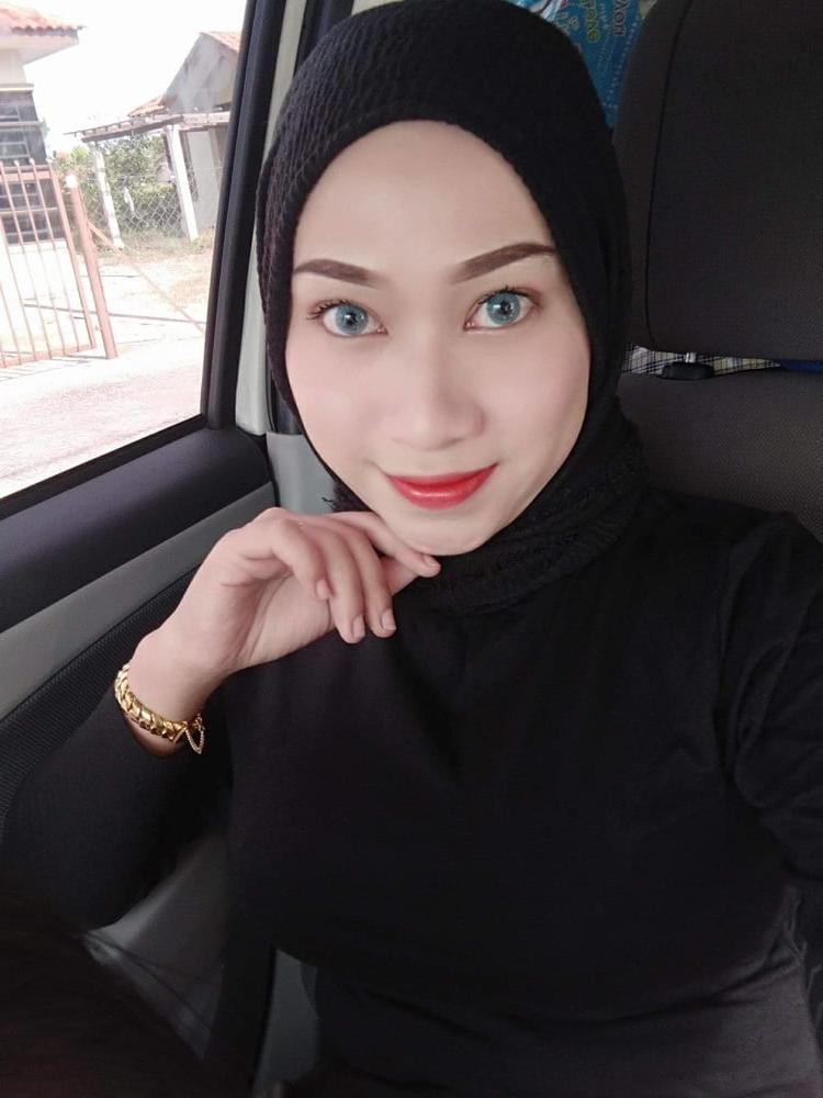 25P Melayu Tudung Cintik