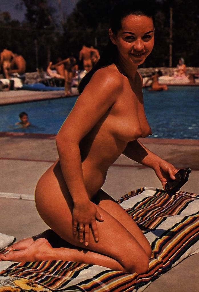 25P Vintage Nudism