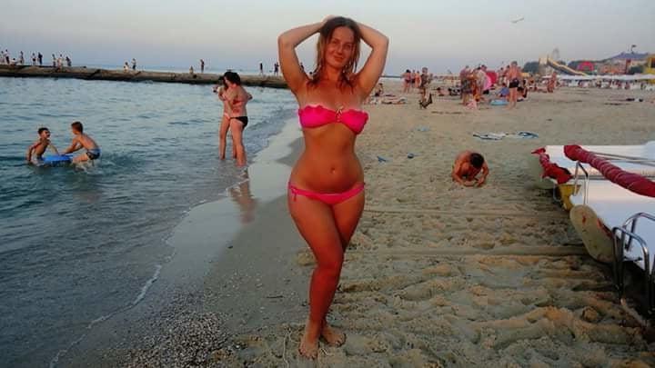25P Busty Russian Woman 3712