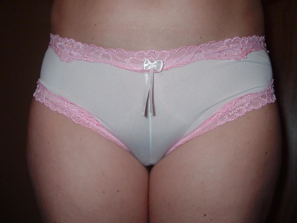 25P Amateurs in Lingerie
