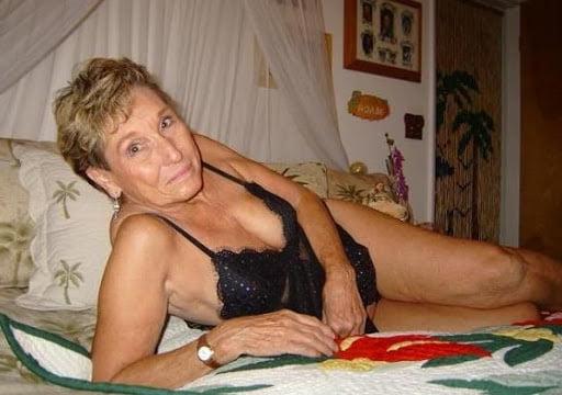 25P The sexy  ass Granny Shirly