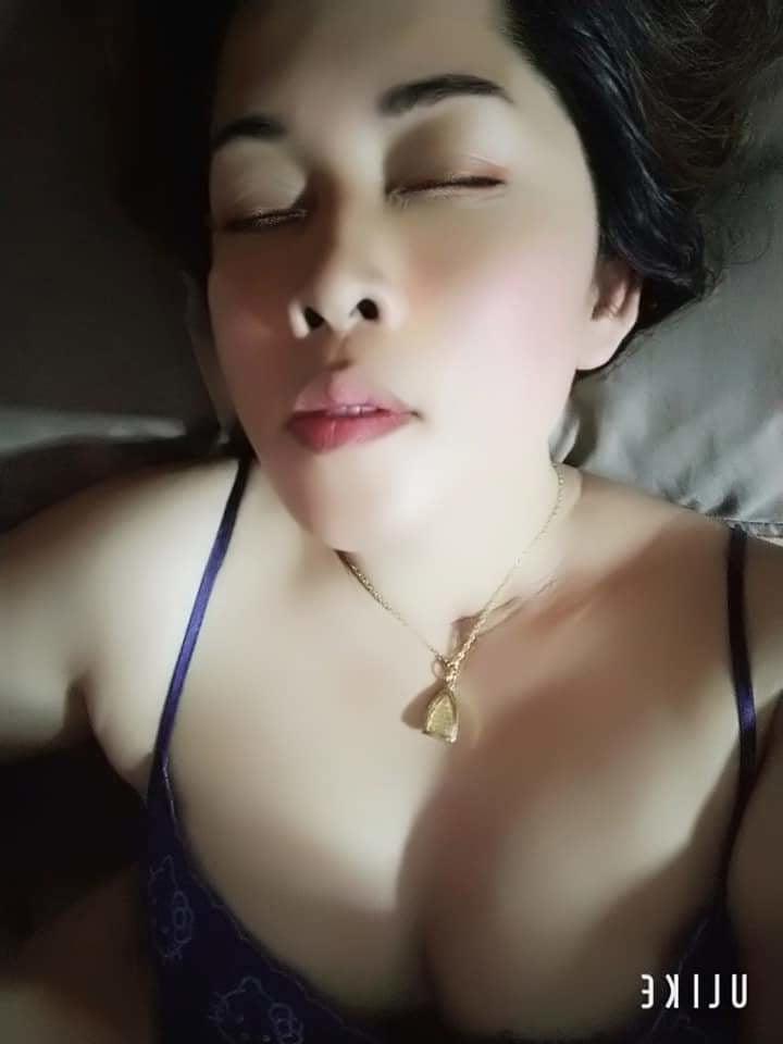 25P Gadis tetek besar