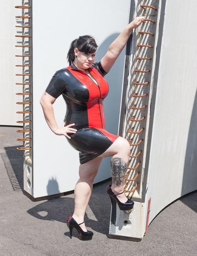 23P Latex amateur and selfie 114