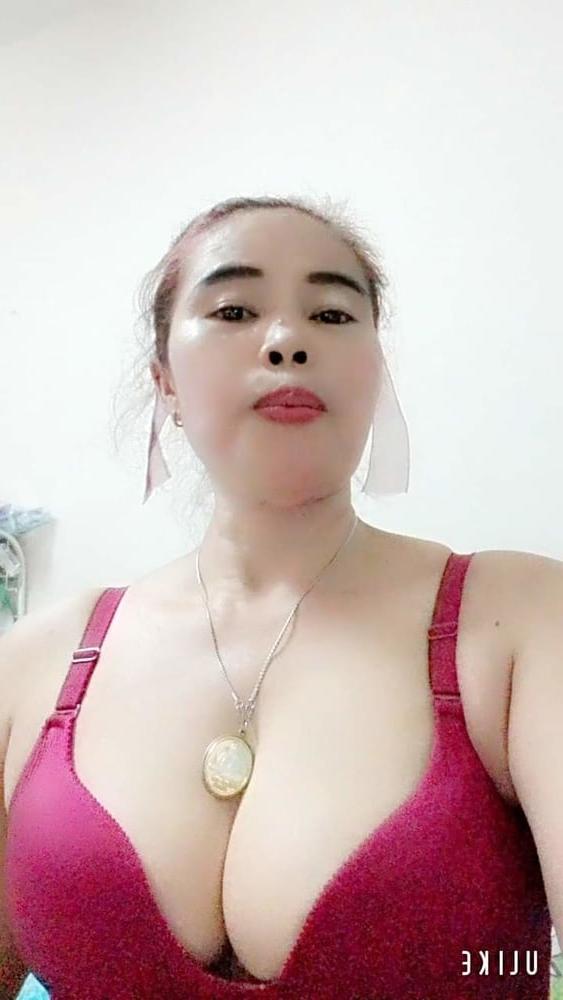 25P Janda tetek besar