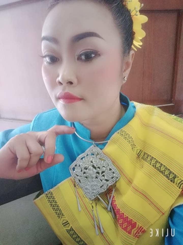 25P Tetek besar ibu Thailand