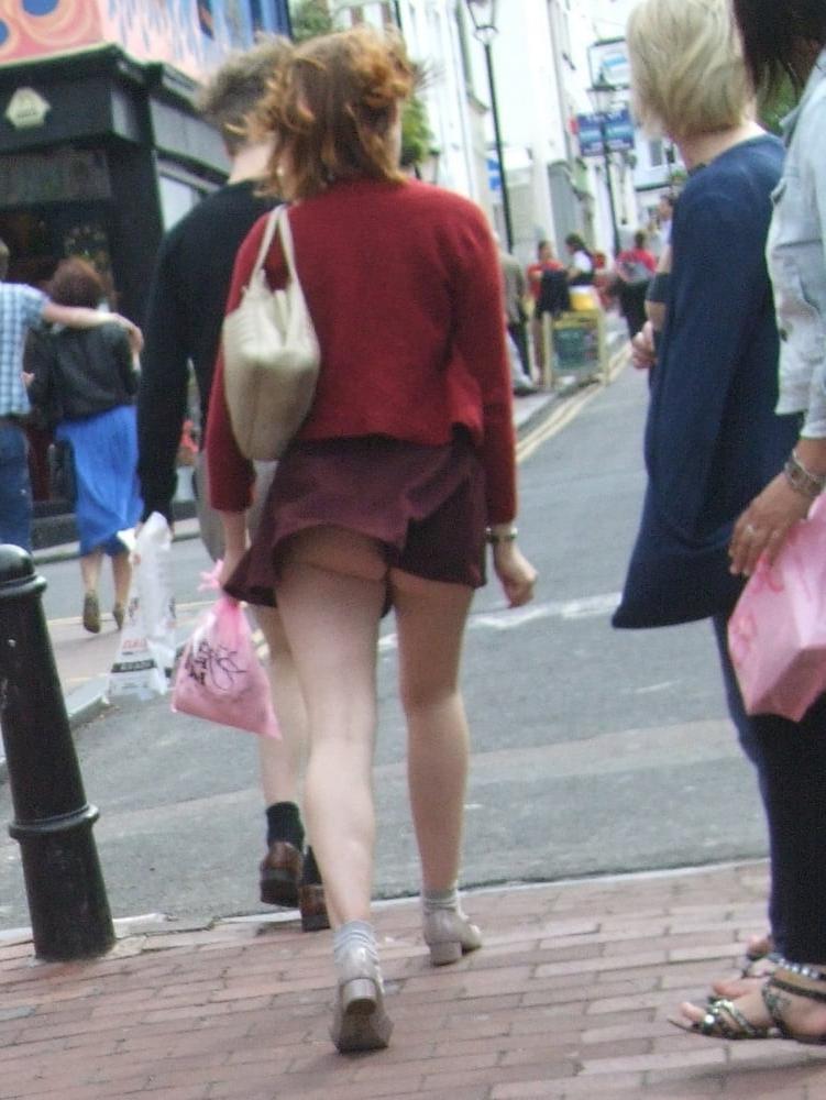 15P Upskirt 02