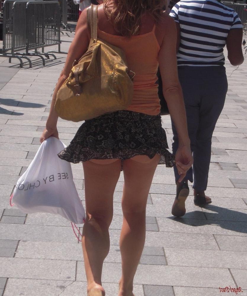 15P Upskirt 02