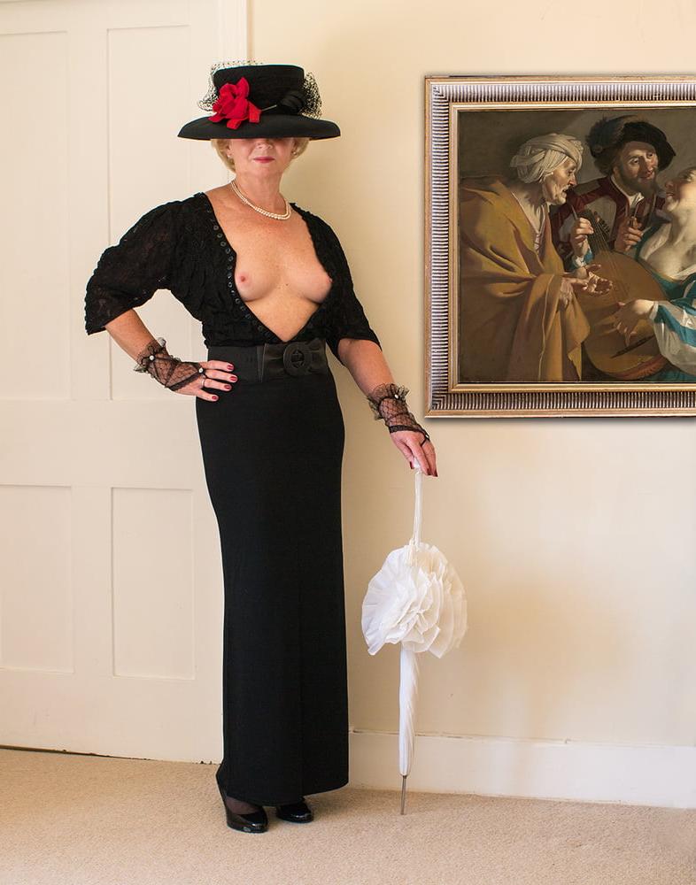 19P Hot Blonde granny is elegance personified