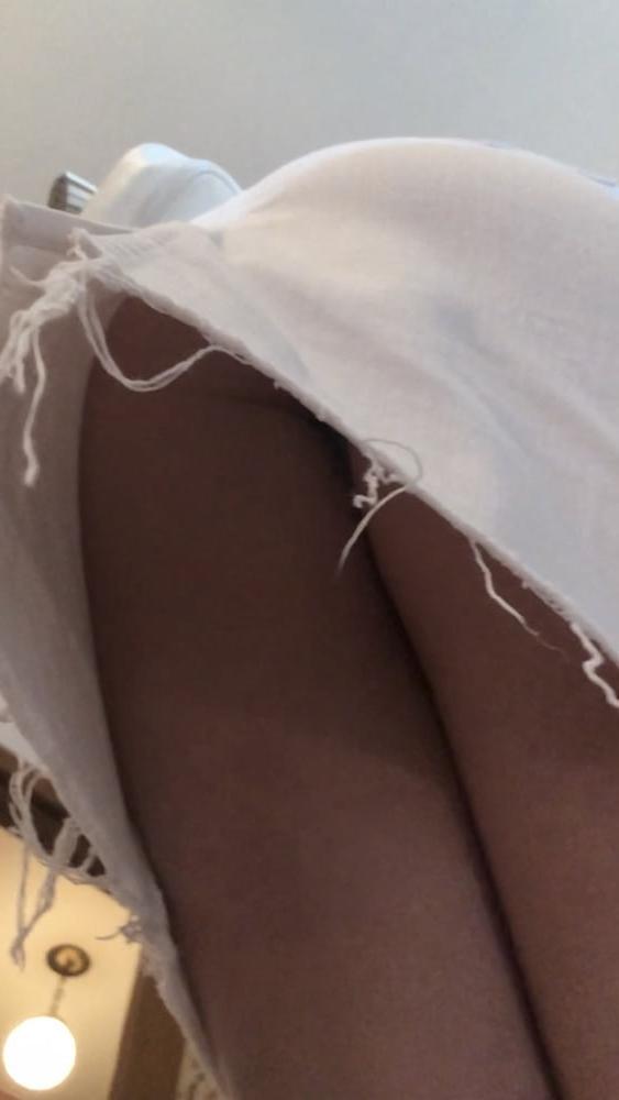 18P Sexy young milf upskirt