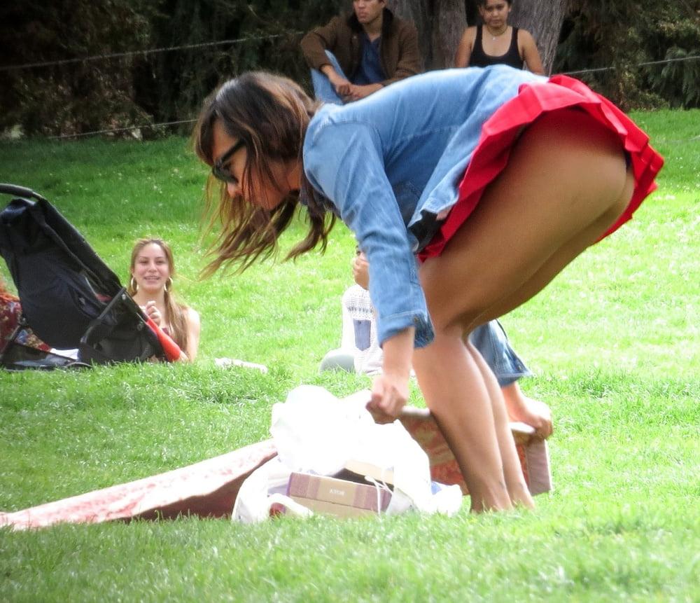 15P Wind upskirt.