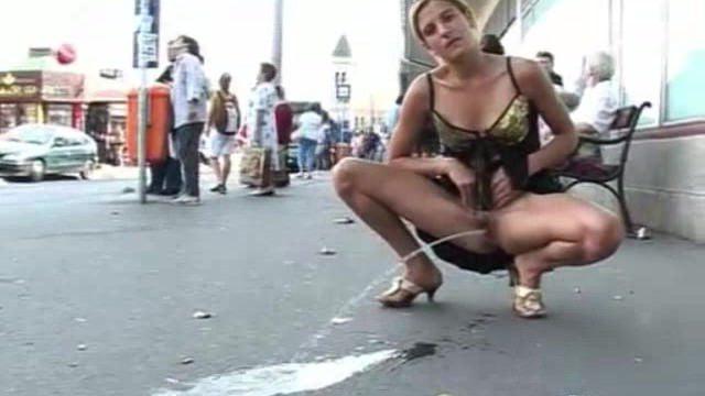 20P DWs Pissing Hall of Fame 10