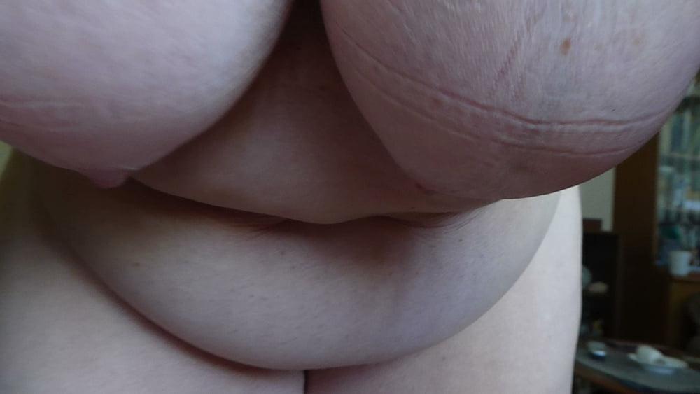 10P 72 yr old granny undresses in broad daylight