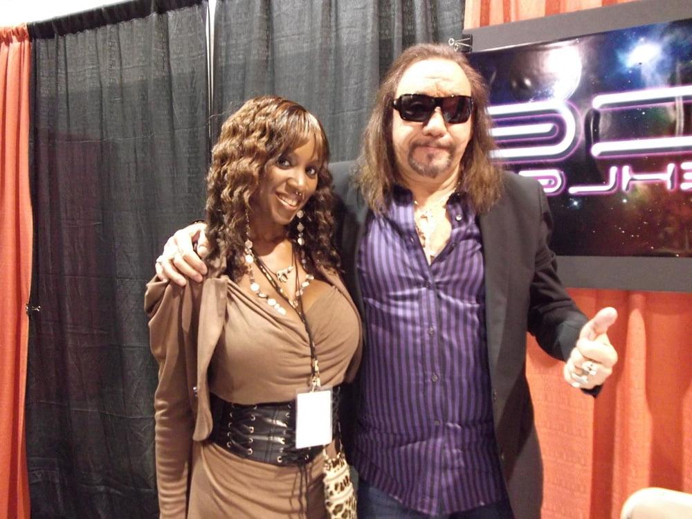 25P Ebony singer and actress Monique Gata Dupree