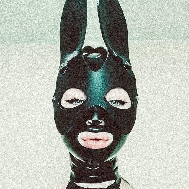 25P Hoods, masks &amp; latex