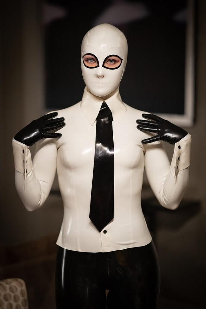 25P Hoods, masks &amp; latex