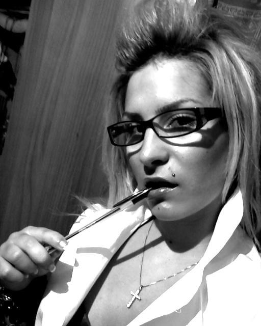 25P Greek whores-ellhnides poutanes 