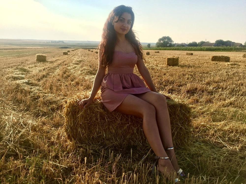 25P Young upskirt