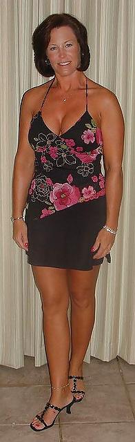 25P Sexy mature ladies 84 (clothed)