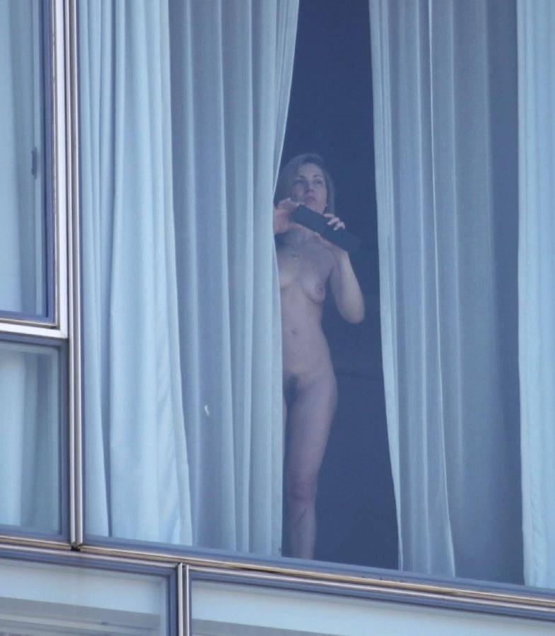 16P Be a Voyeur