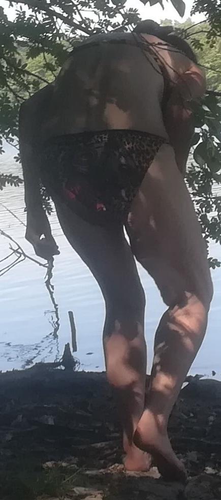 21P Old Granny at the lake