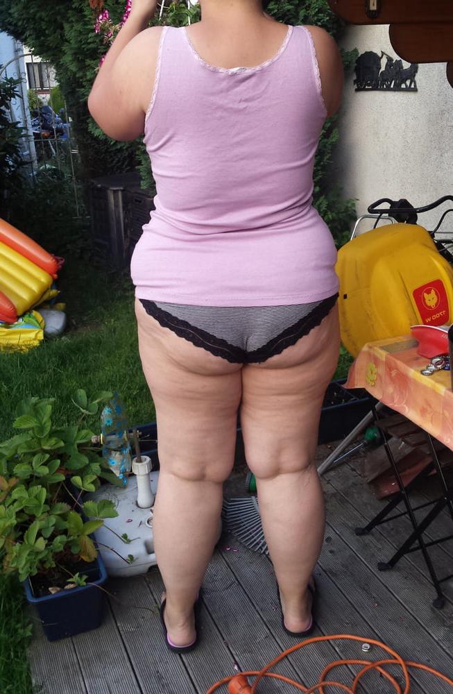 10P My BBW wife in the garden