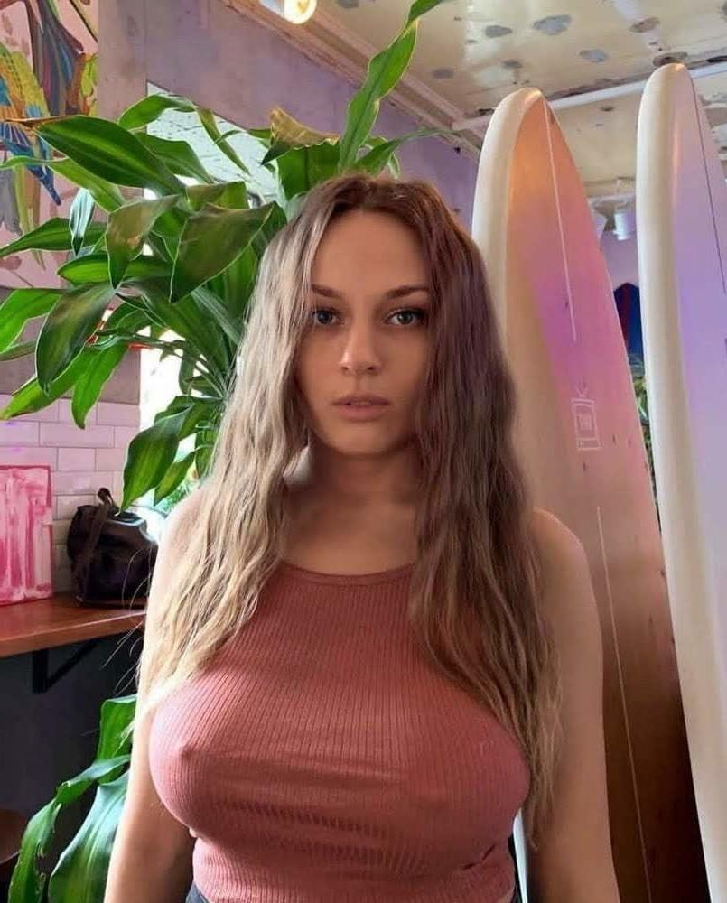 25P Braless is best. Sluts show off their pokie nipples.